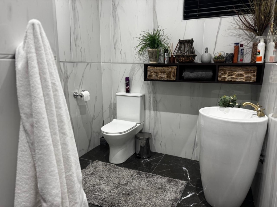 3 Bedroom Property for Sale in Marina Martinique Eastern Cape